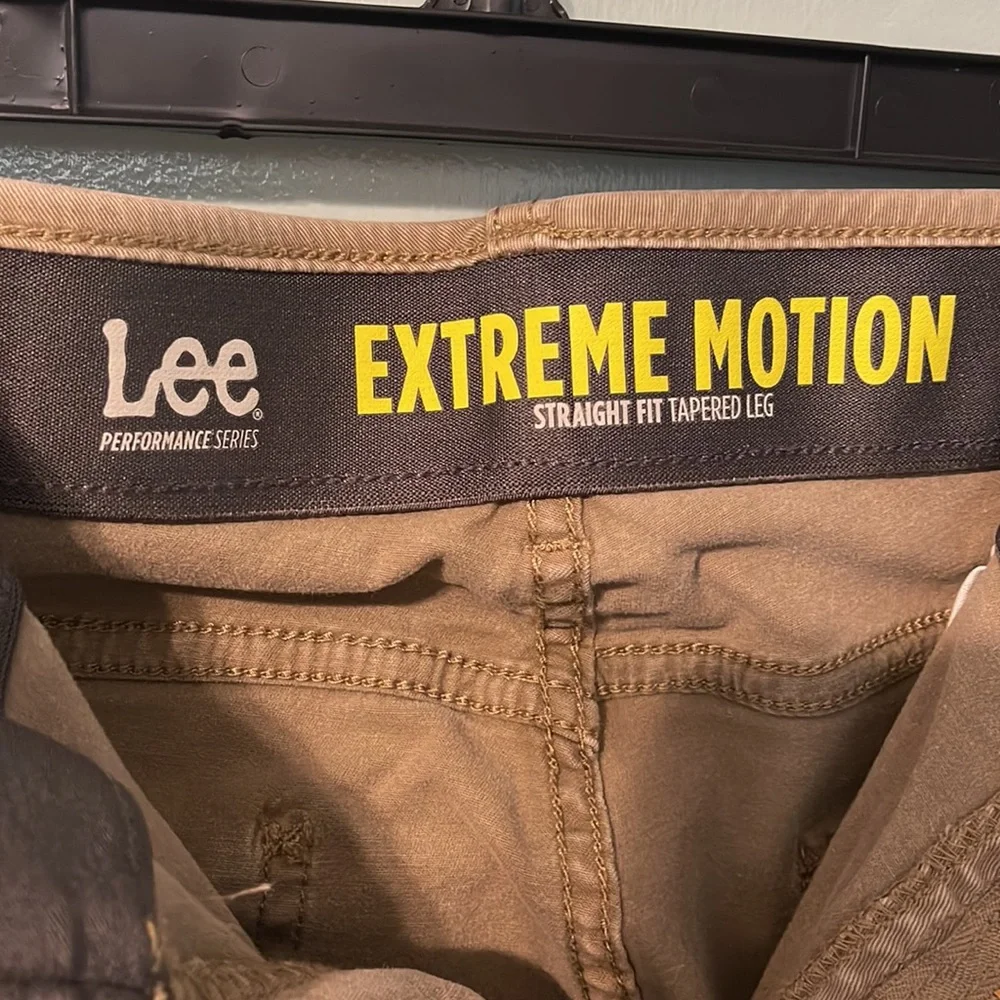 Men’s Lee Khaki pants